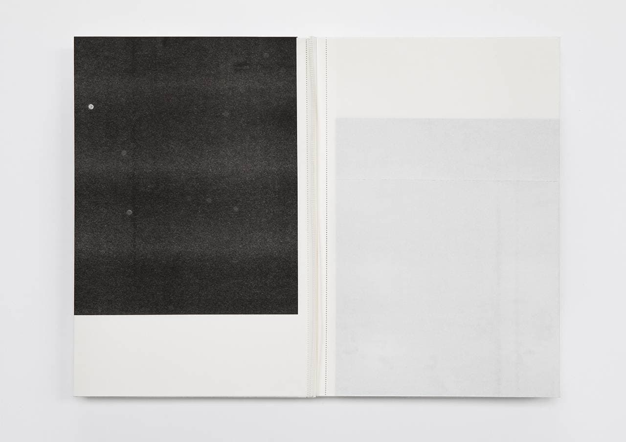 再構成、紙の向こう側